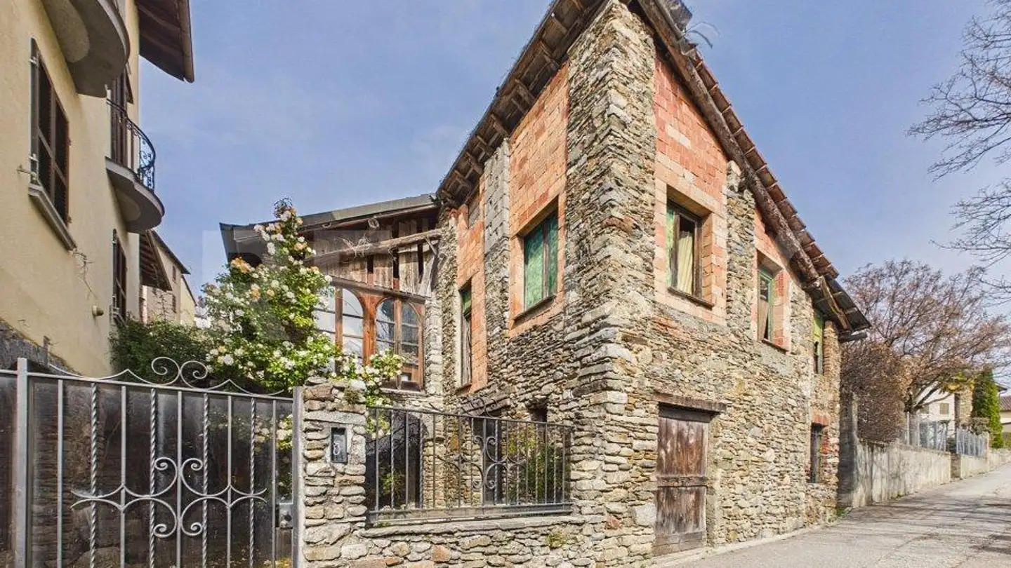 Einfamilienhaus kaufen - 6937 Breno