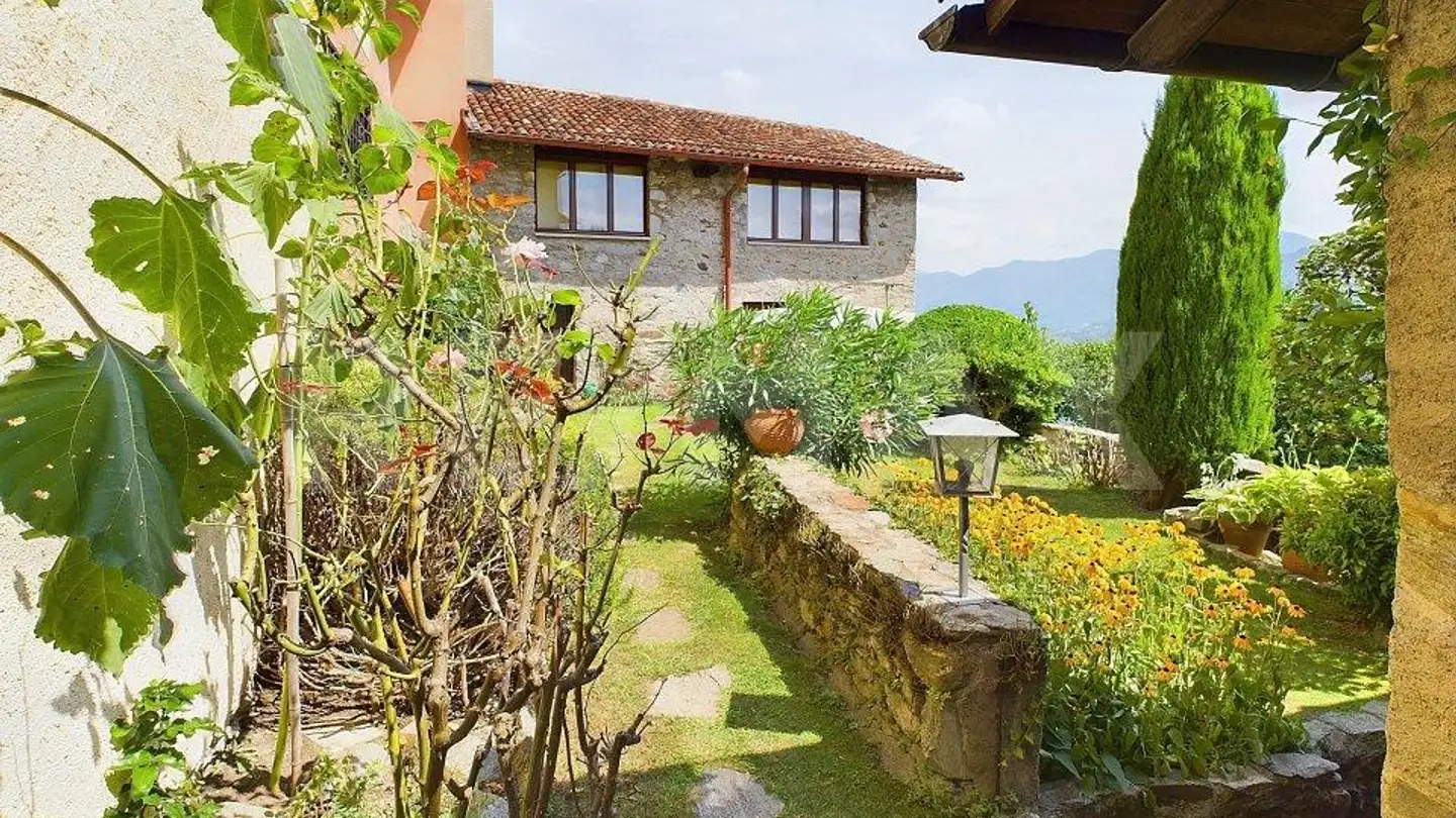 Maison individuelle à vendre - 6992 Vernate