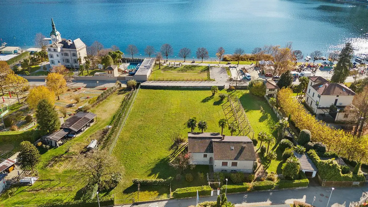 Terrain constructible à vendre - Piazza Lago, 6987 Caslano