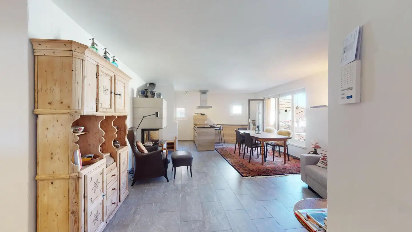 Furnished apartment for rent - San Bastiaun, 7503 Samedan - Photo 2