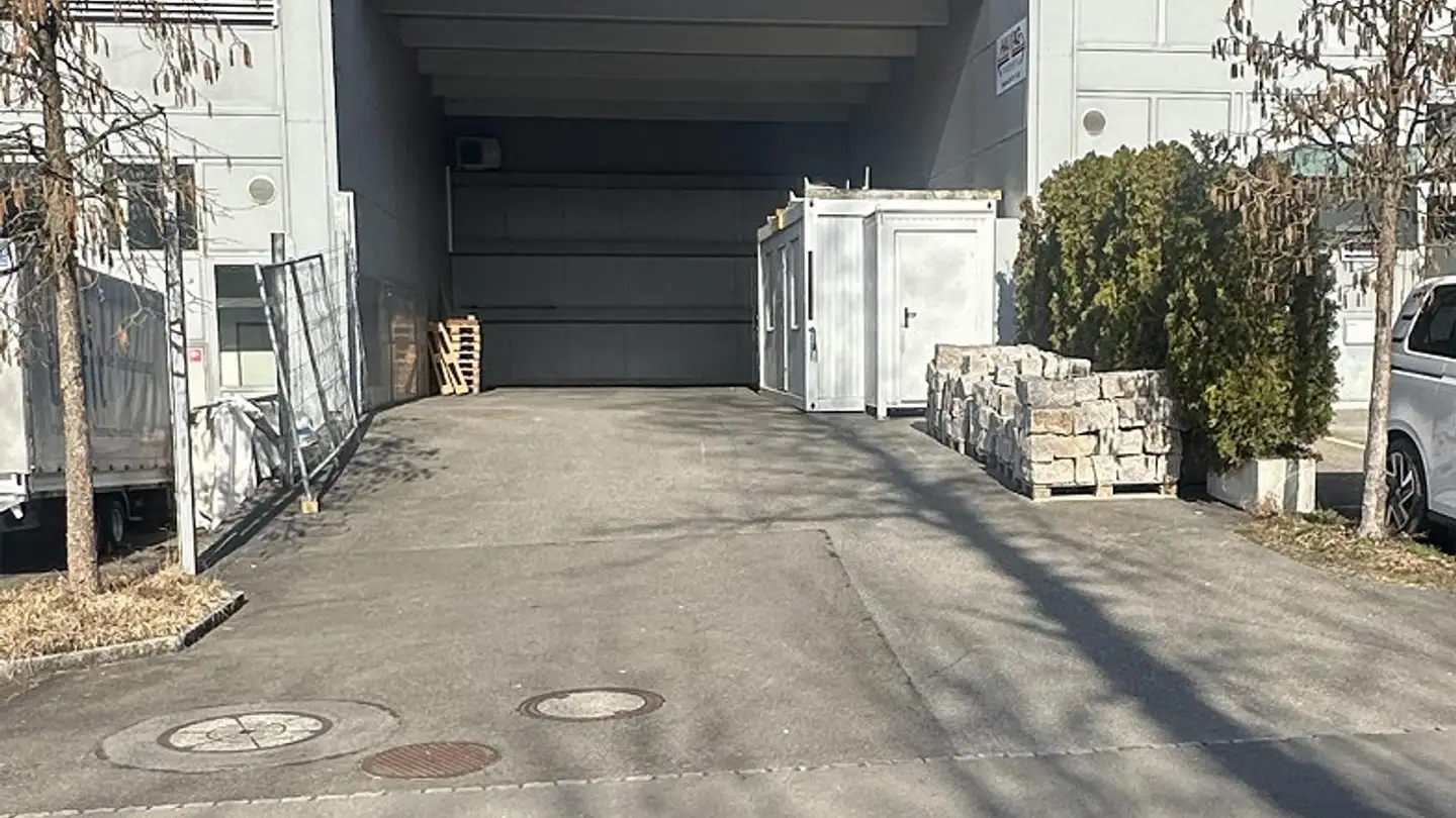 Gewerbe mieten - Gewerbestrasse 9, 6340 Baar
