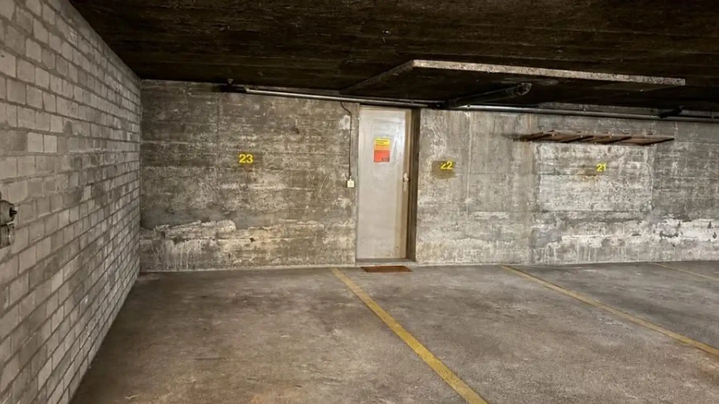 Place de parking souterraine à louer - Brüggackerstrasse 25a, 3303 Jegenstorf