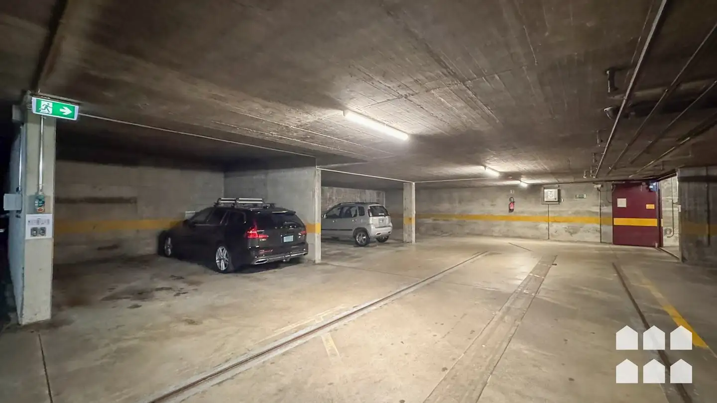 Place de parking souterraine à louer - Rue De La Loge / Logengasse 3, 2502 Biel/Bienne - Photo 3