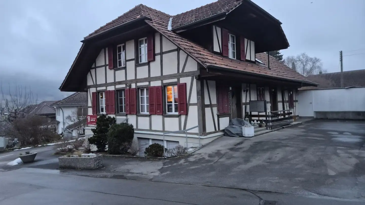 Residential building for rent - Stutzstrasse 1, 3126 Kaufdorf