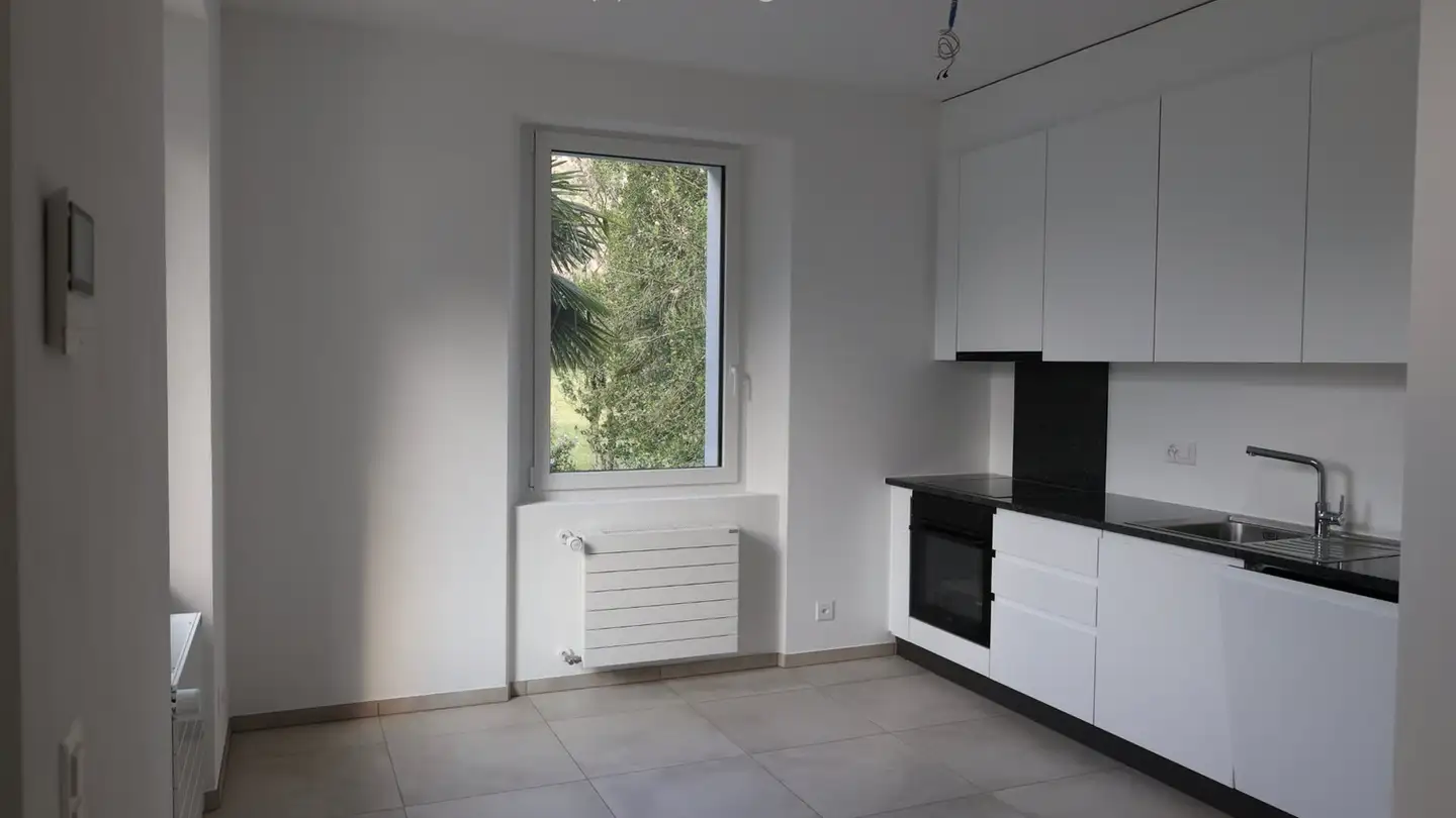 Apartment for rent - Via Aeroporto 2, 6527 Lodrino