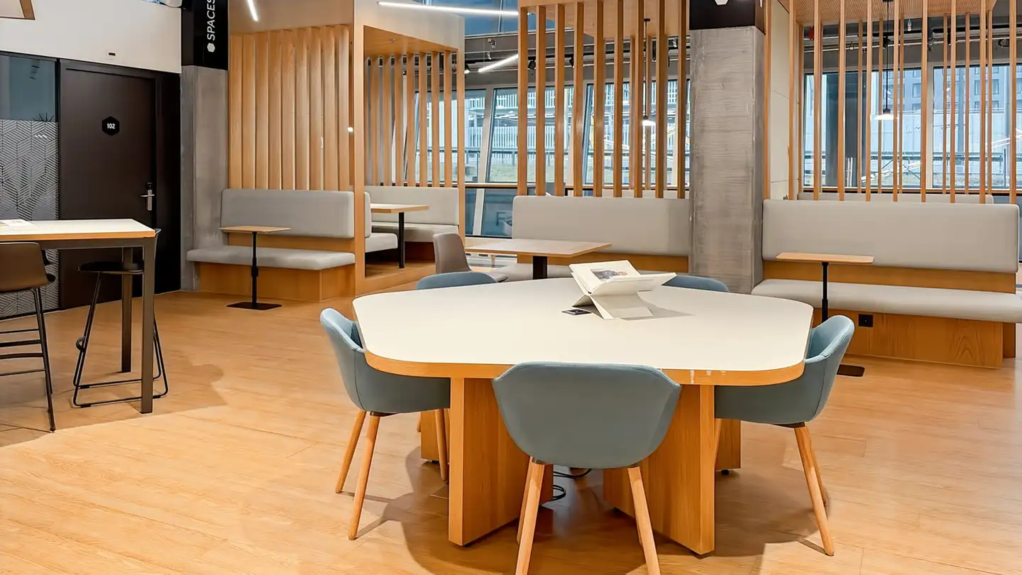 Office space for rent - Anlieferung The Circle 6, 8302 Kloten