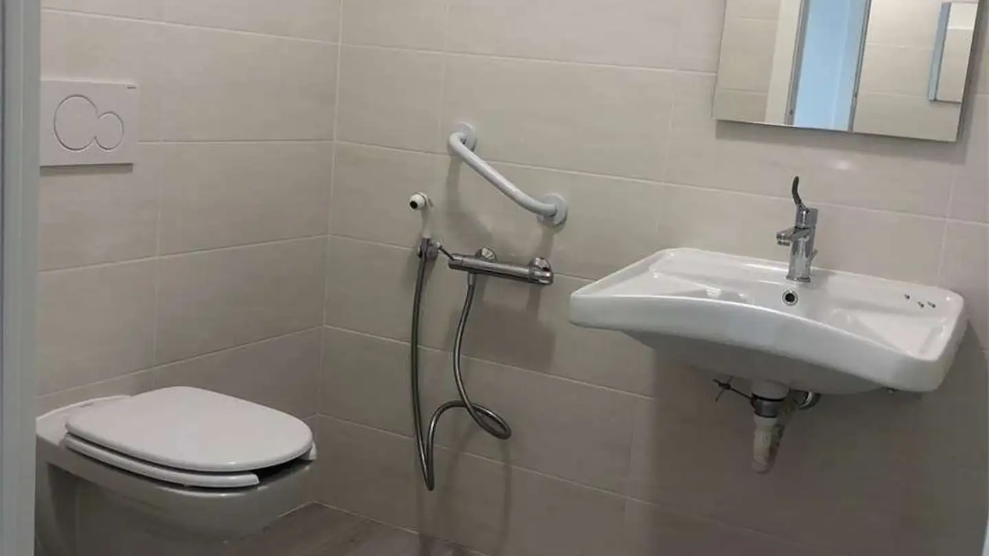 Negozio in affitto - Via Lucomagno 2, 6710 Biasca - Photo 4