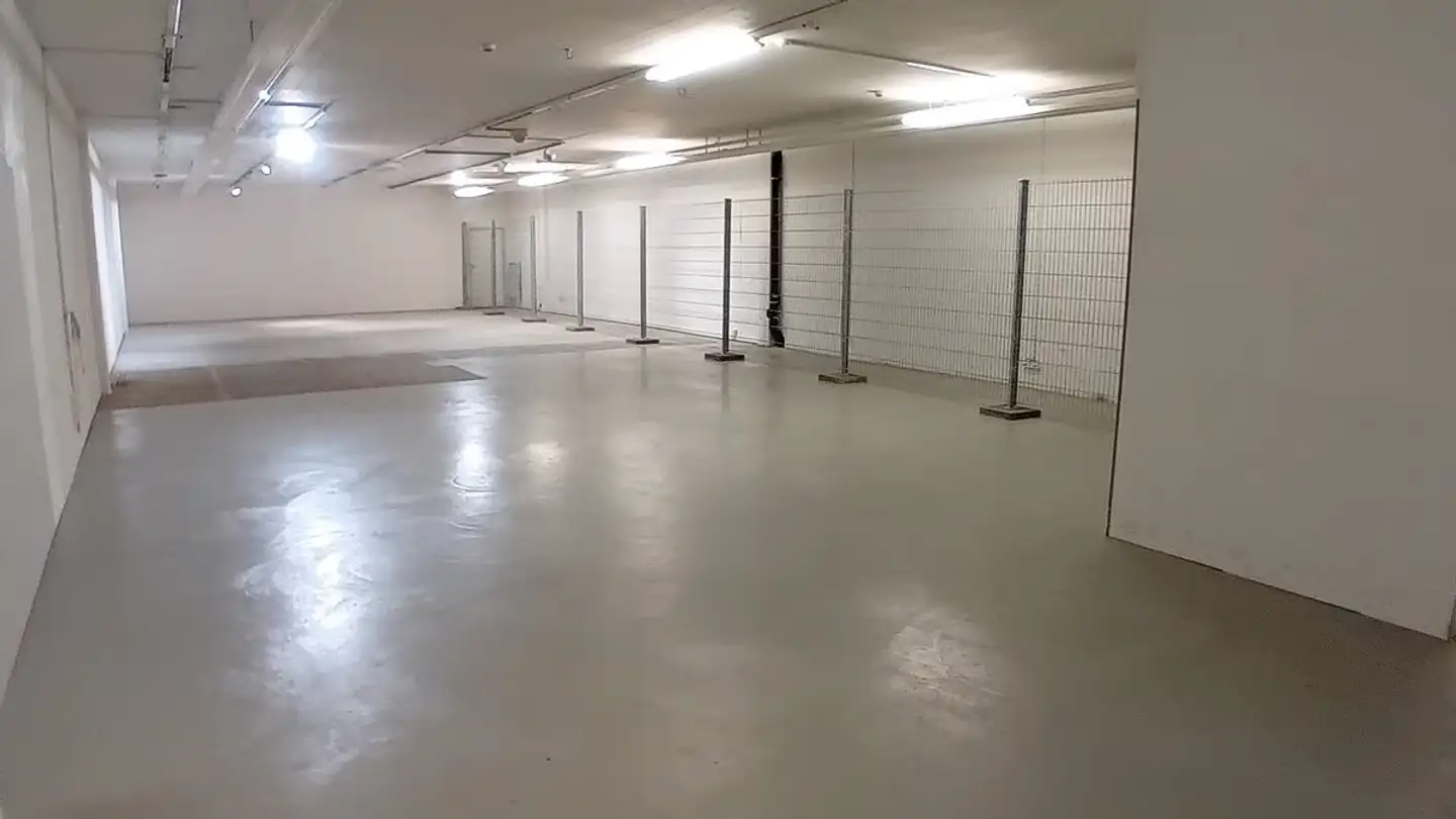 Espace de stockage à louer - Güterstrasse 9, 8957 Spreitenbach - Photo 2