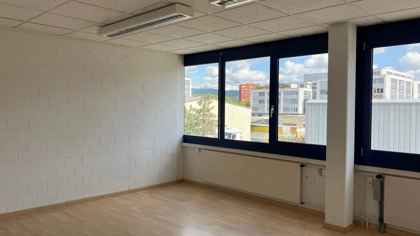 Bureau à louer - Steinackerstrasse 24, 8902 Urdorf - Photo 2