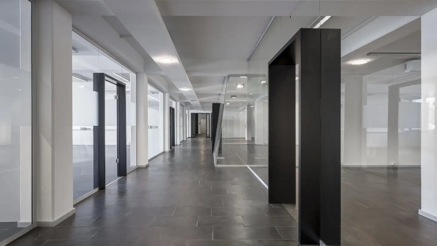 Commercial for rent - Europa-Strasse 19a, 8152 Glattbrugg - Photo 2