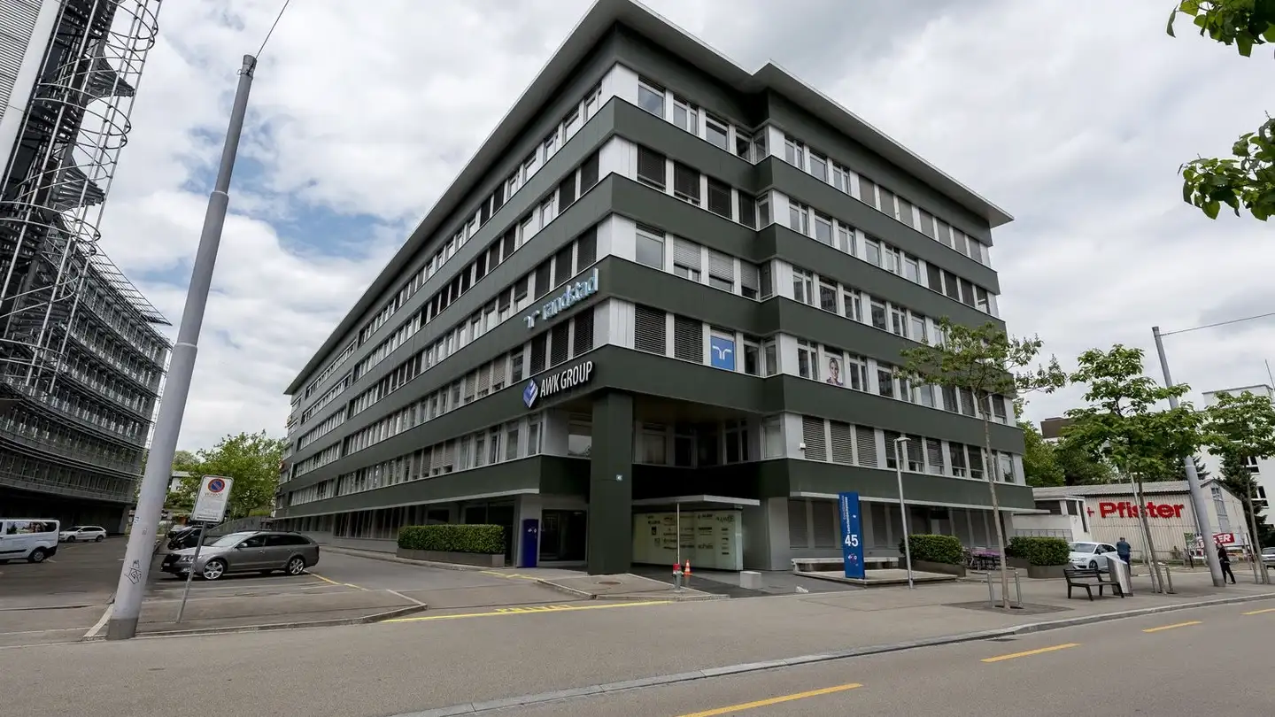 Commercial à louer - Leutschenbachstrasse 45, 8050 Zürich