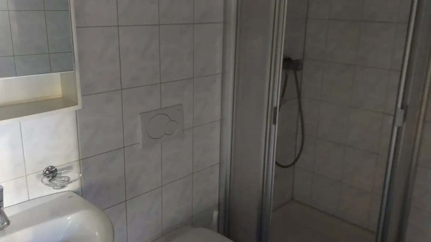 Wohnung mieten - Tschingelstrasse 2, 3655 Sigriswil - Foto 2