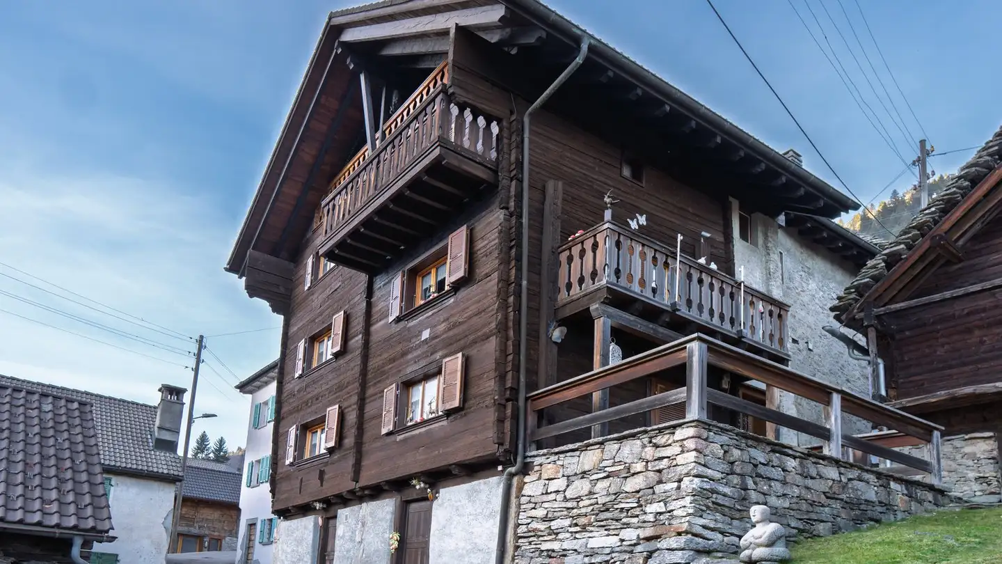 Semi-detached house for sale - 6749 Sobrio