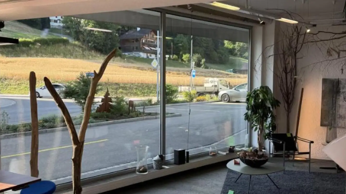Edificio ad uso misto in vendita - Freiburgstrasse 2, 3175 Flamatt - Foto 3