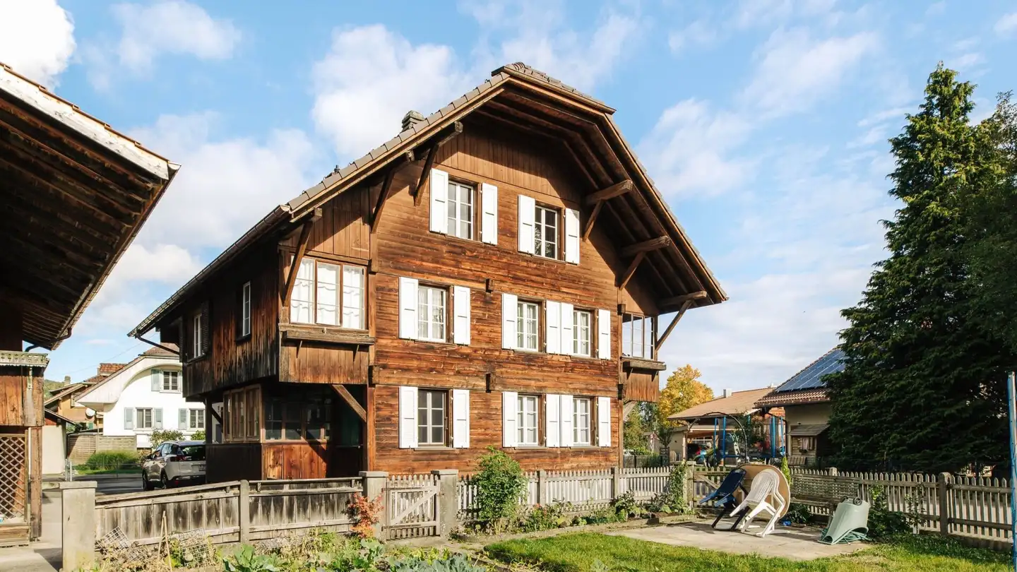 Edificio residenziale in vendita - Allmend, 3647 Reutigen