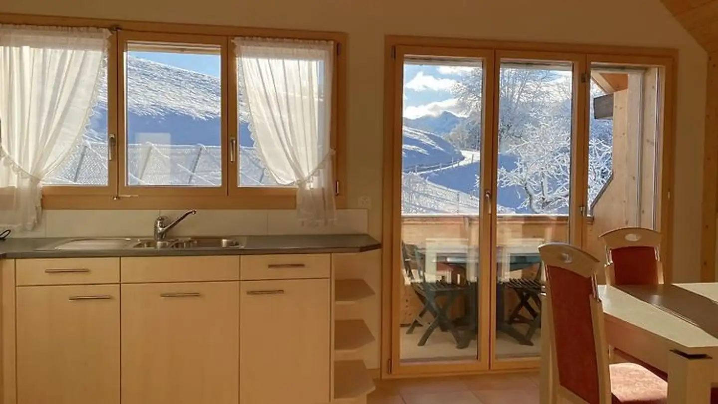 Furnished apartment for rent - 3665 Wattenwil - Photo 2