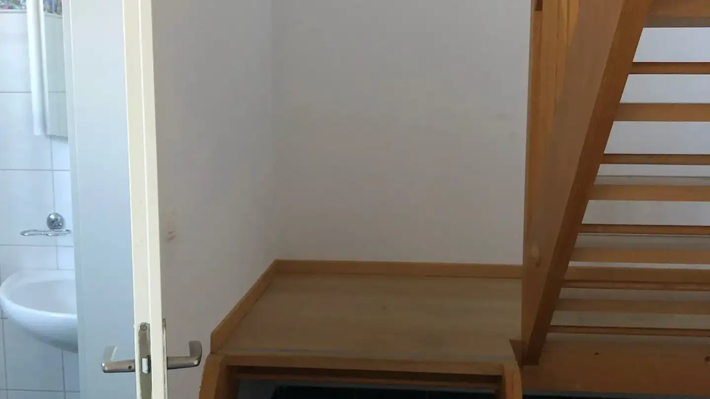 Semi-detached house for rent - Gantrischstrasse 28, 3600 Thun - Photo 2