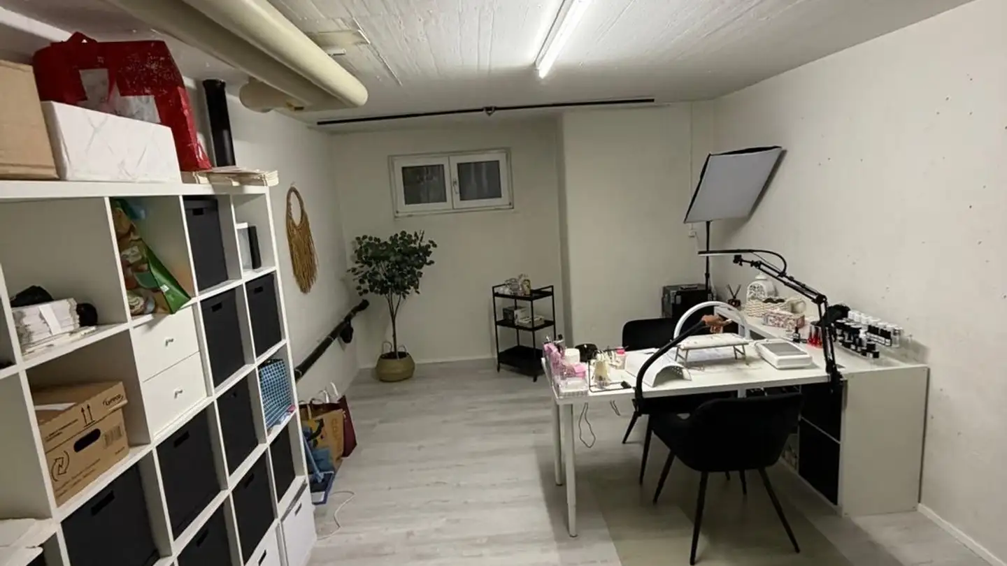 Commercial à louer - Haldenstrasse 28, 8302 Kloten