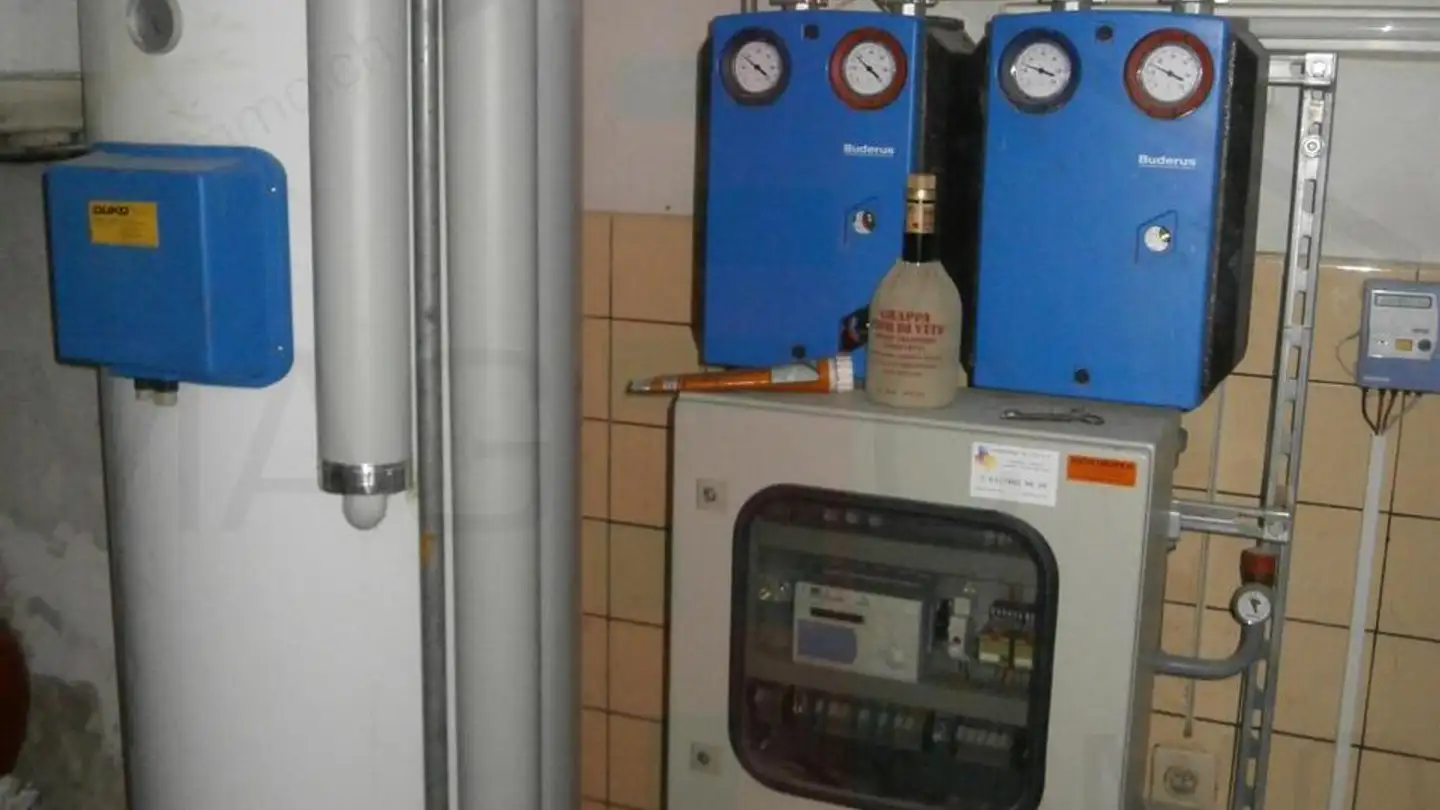 Edificio ad uso misto in vendita - 2902 Fontenais - Photo 2