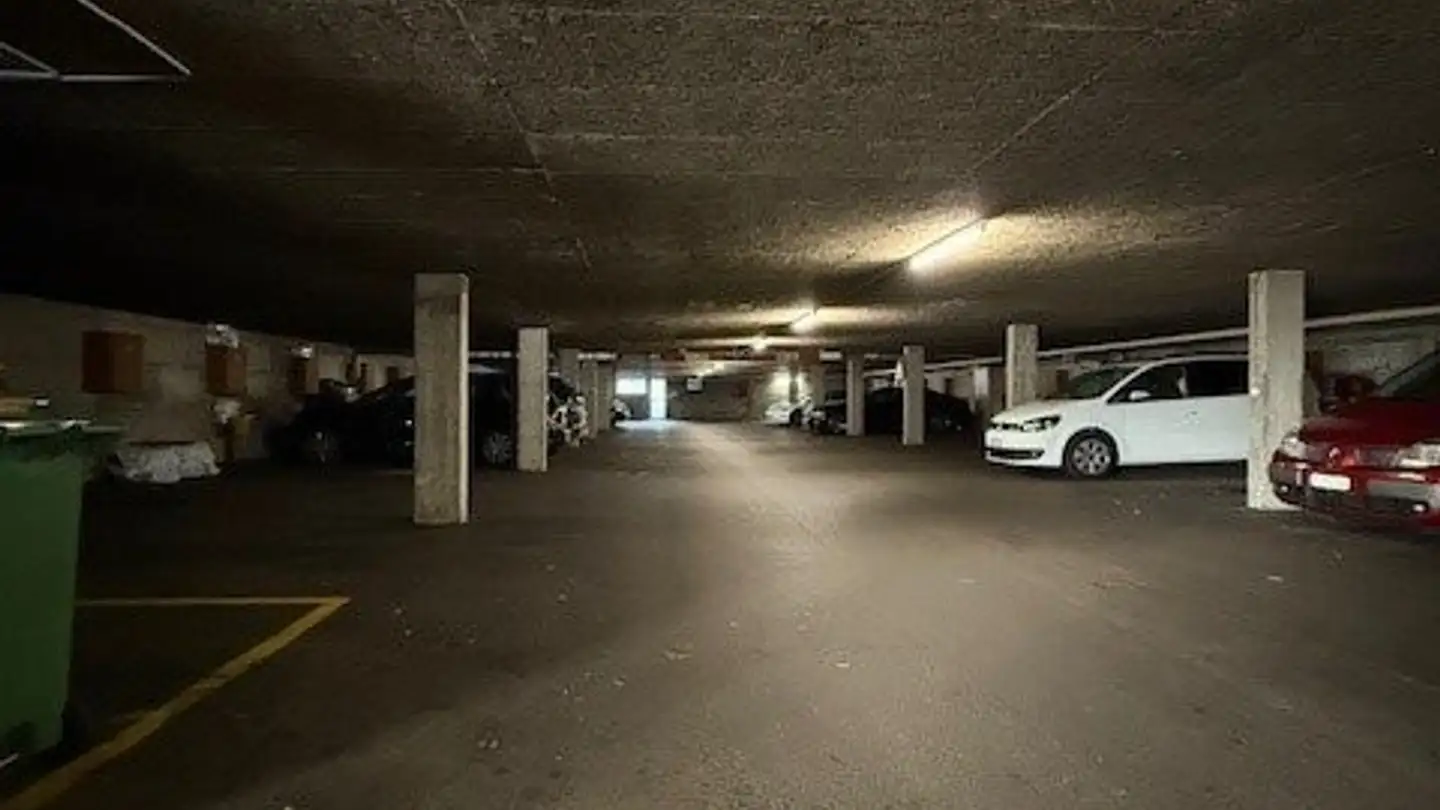 Place de parking souterraine à louer - Spühlirain 30, 3098 Schliern b. Köniz - Photo 3