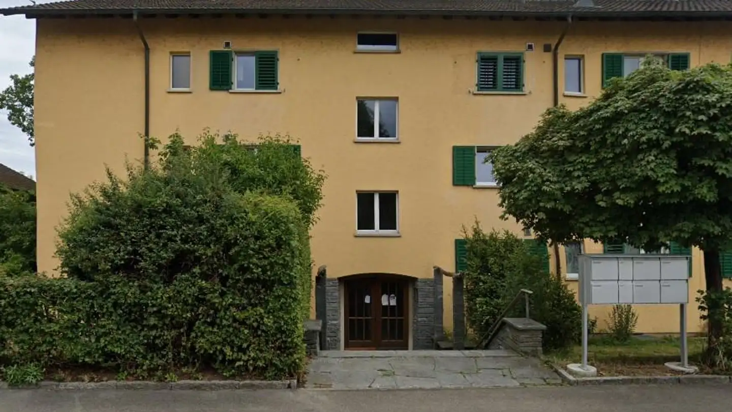 Parcheggio interno per moto in affitto - Schweizerhofweg 2, 8212 Neuhausen am Rheinfall