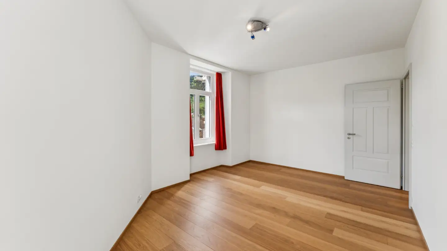 Wohnung mieten - Via Ospedal, 7130 Ilanz - Foto 3