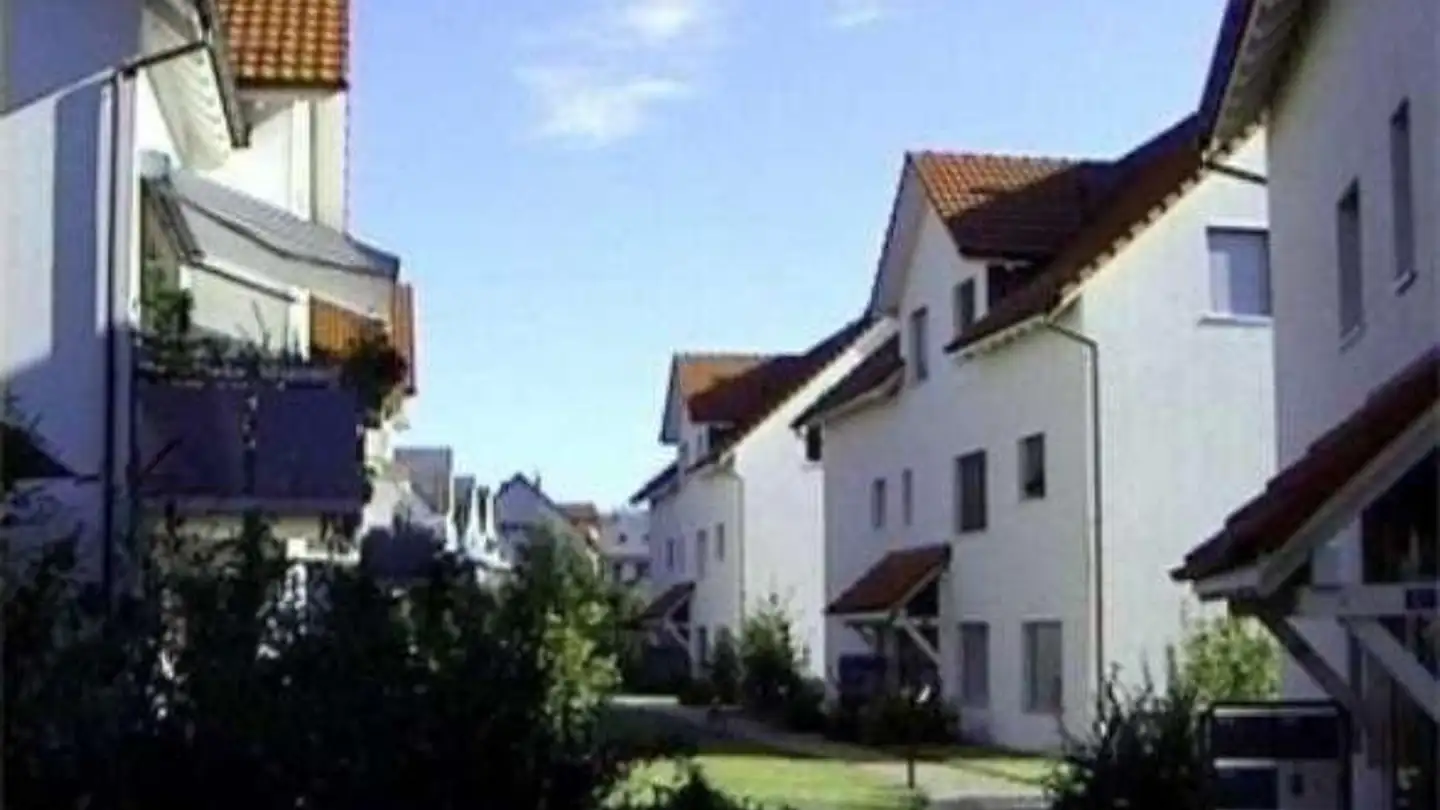 Place de parking souterraine à louer - Brünnlistrasse 15, 8155 Niederhasli