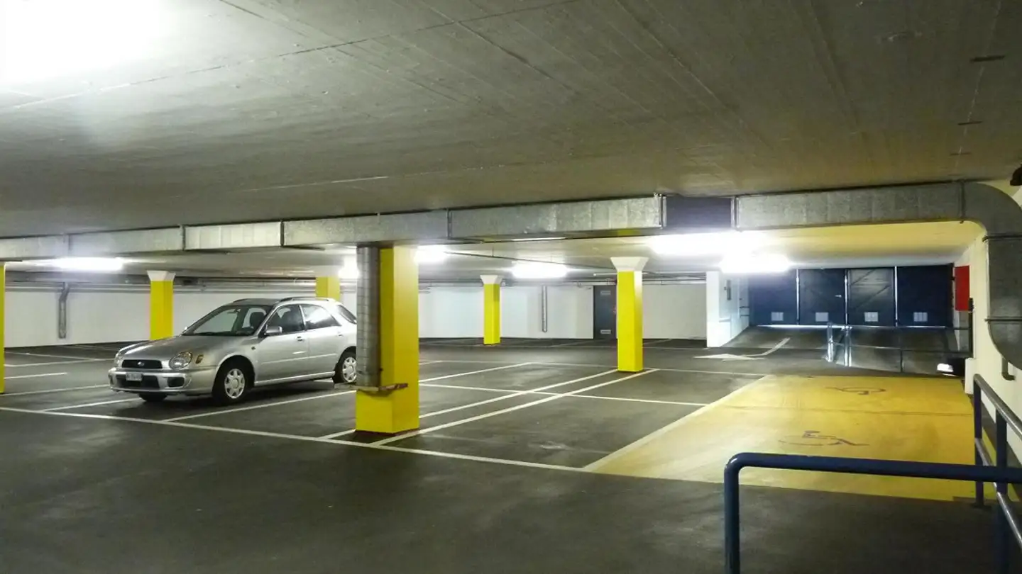 Tiefgaragenstellplatz mieten - Bahnhofstrasse, 4900 Langenthal - Foto 3