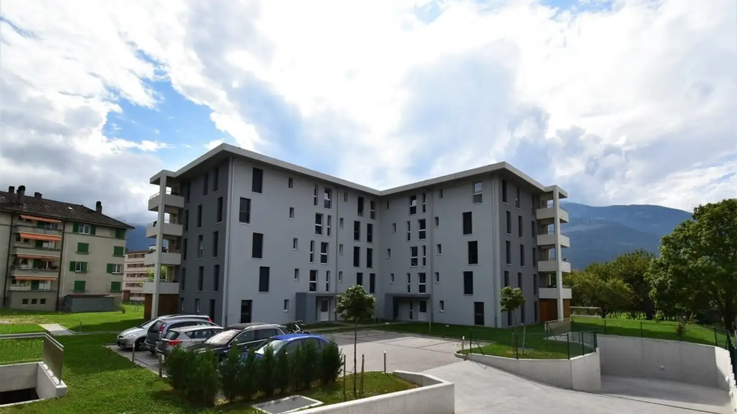 Outdoor parking space for rent - Route D'aigle 15a, 1880 Bex