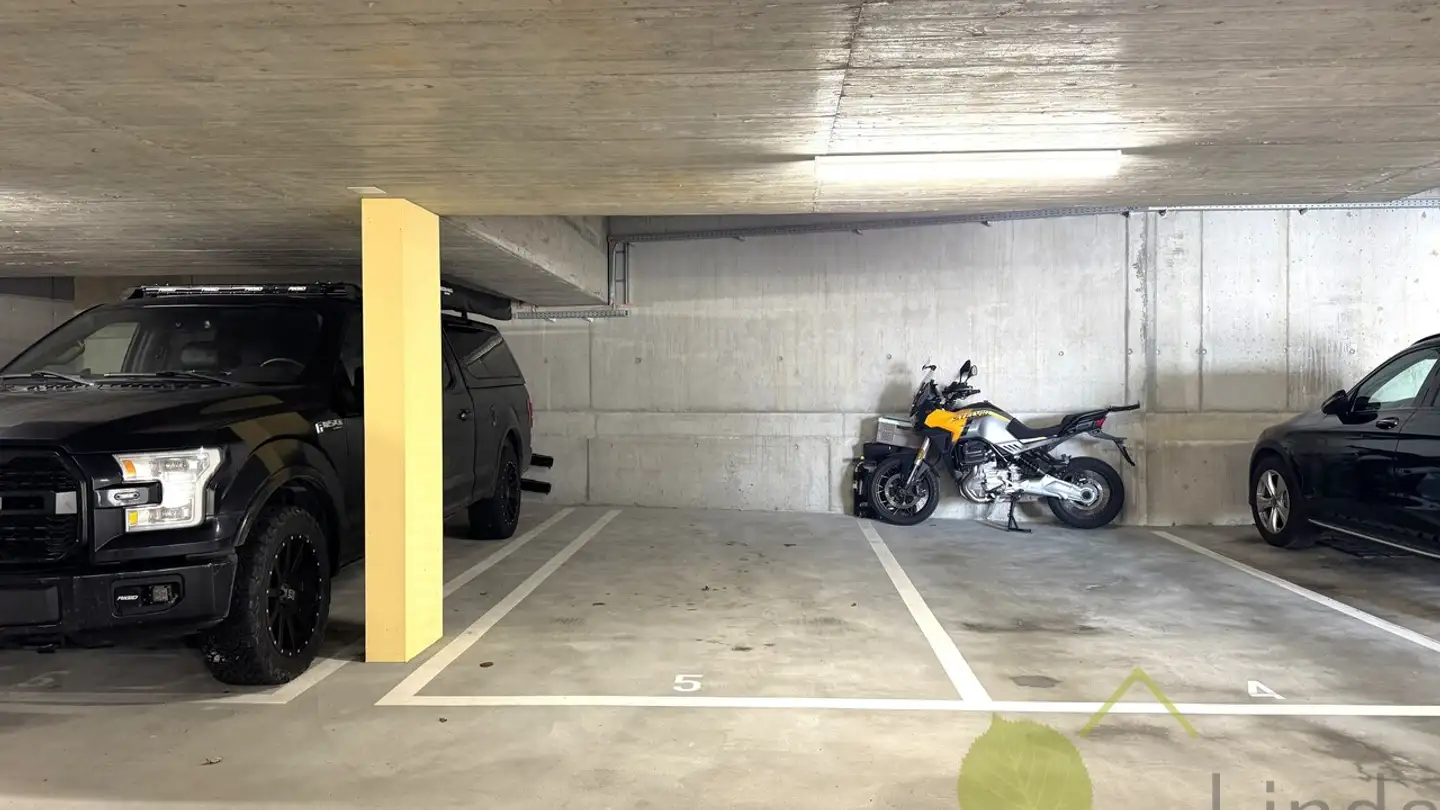 Tiefgaragenstellplatz mieten - Bachstrasse, 5453 Remetschwil