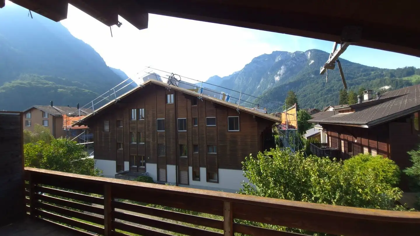 Attic flat for rent - Kreuzimaadweg 26, 3812 Wilderswil