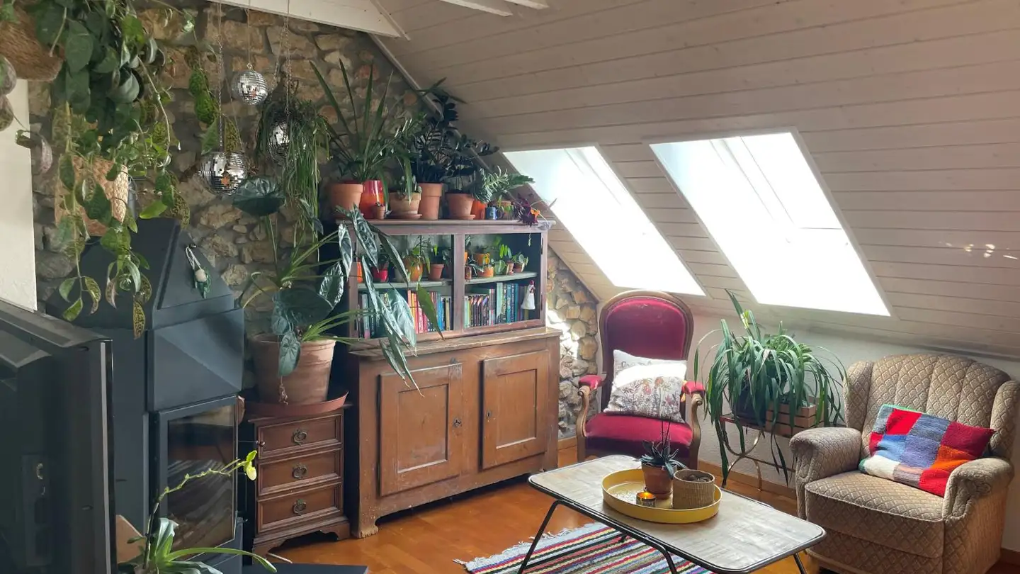Dachgeschosswohnung mieten - Rue Agassiz 22, 2610 St-Imier - Foto 3