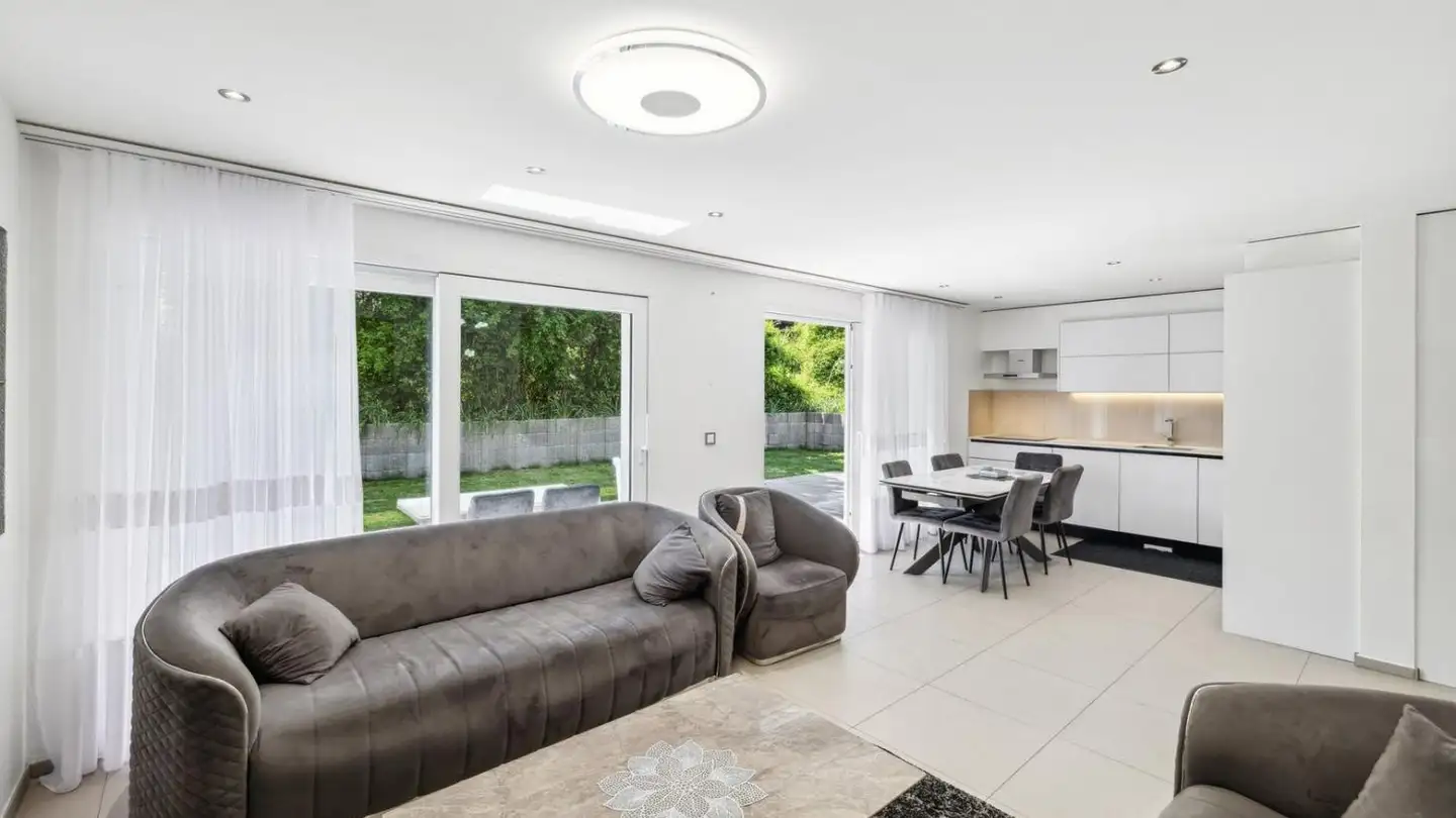 Villa à vendre - 1906 Charrat