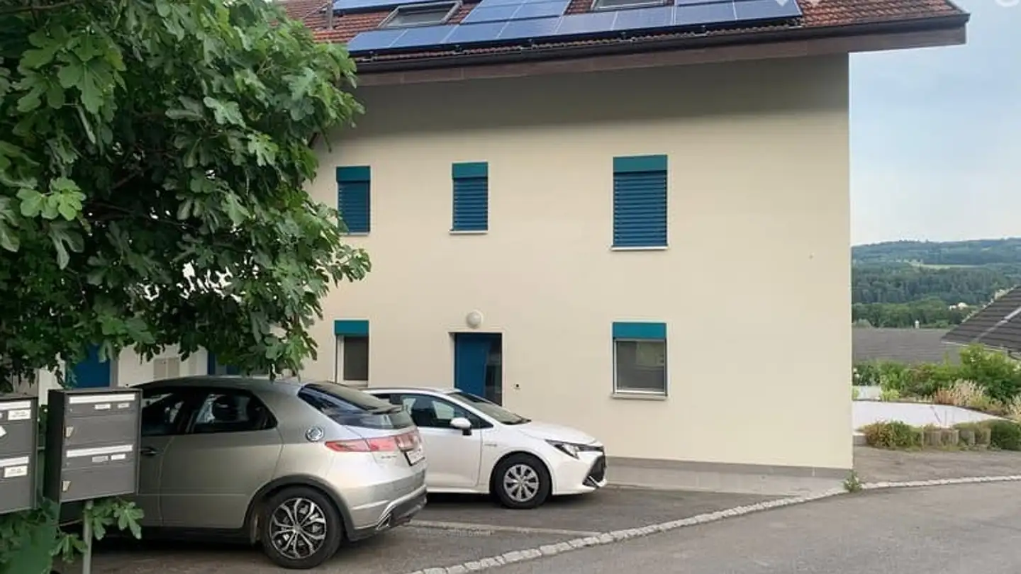 Appartement à louer - Le Pommey 11, 1527 Villeneuve FR