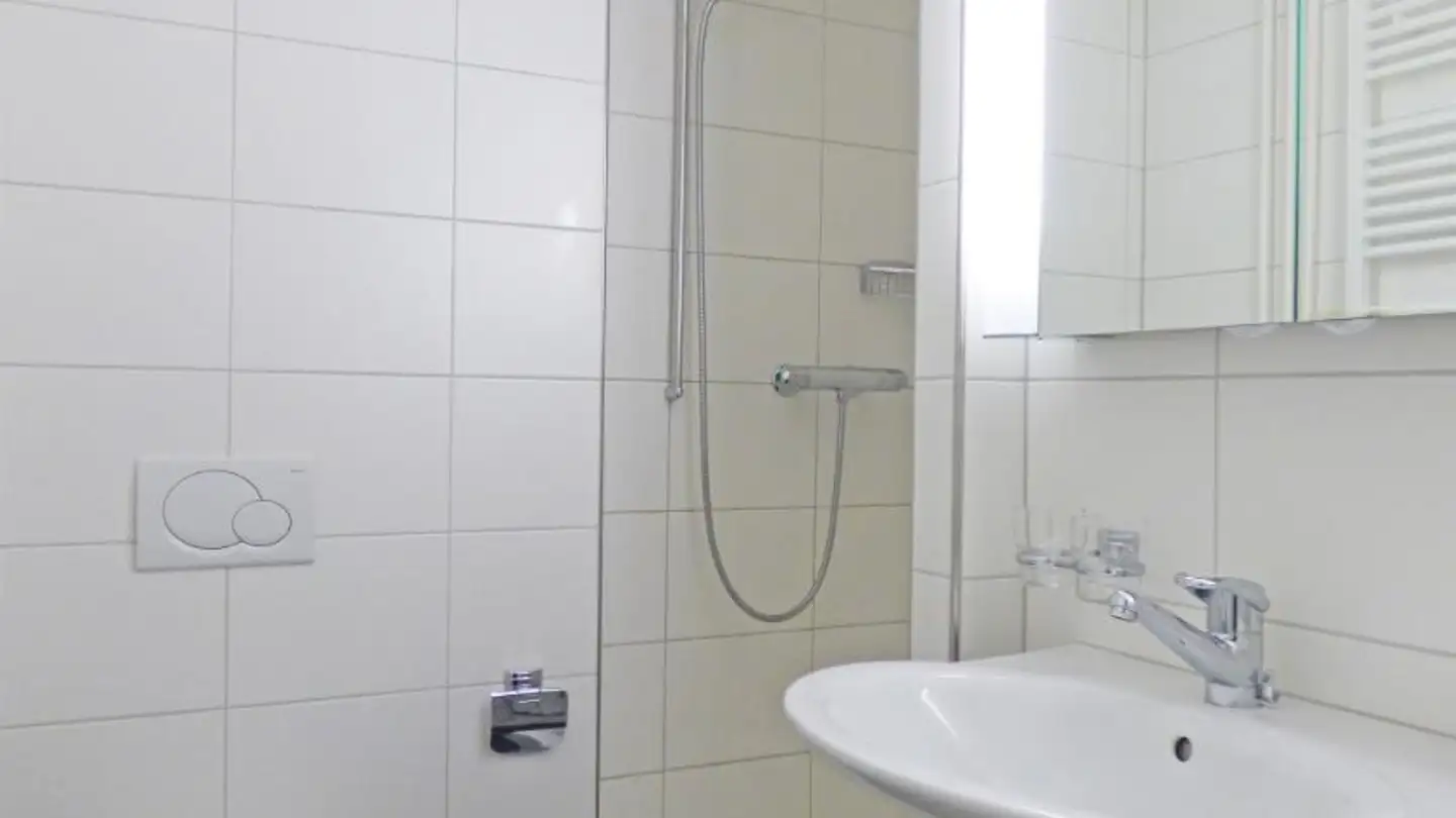 Apartment for rent - Finsterrütistrasse 17a, 8134 Adliswil - Photo 4