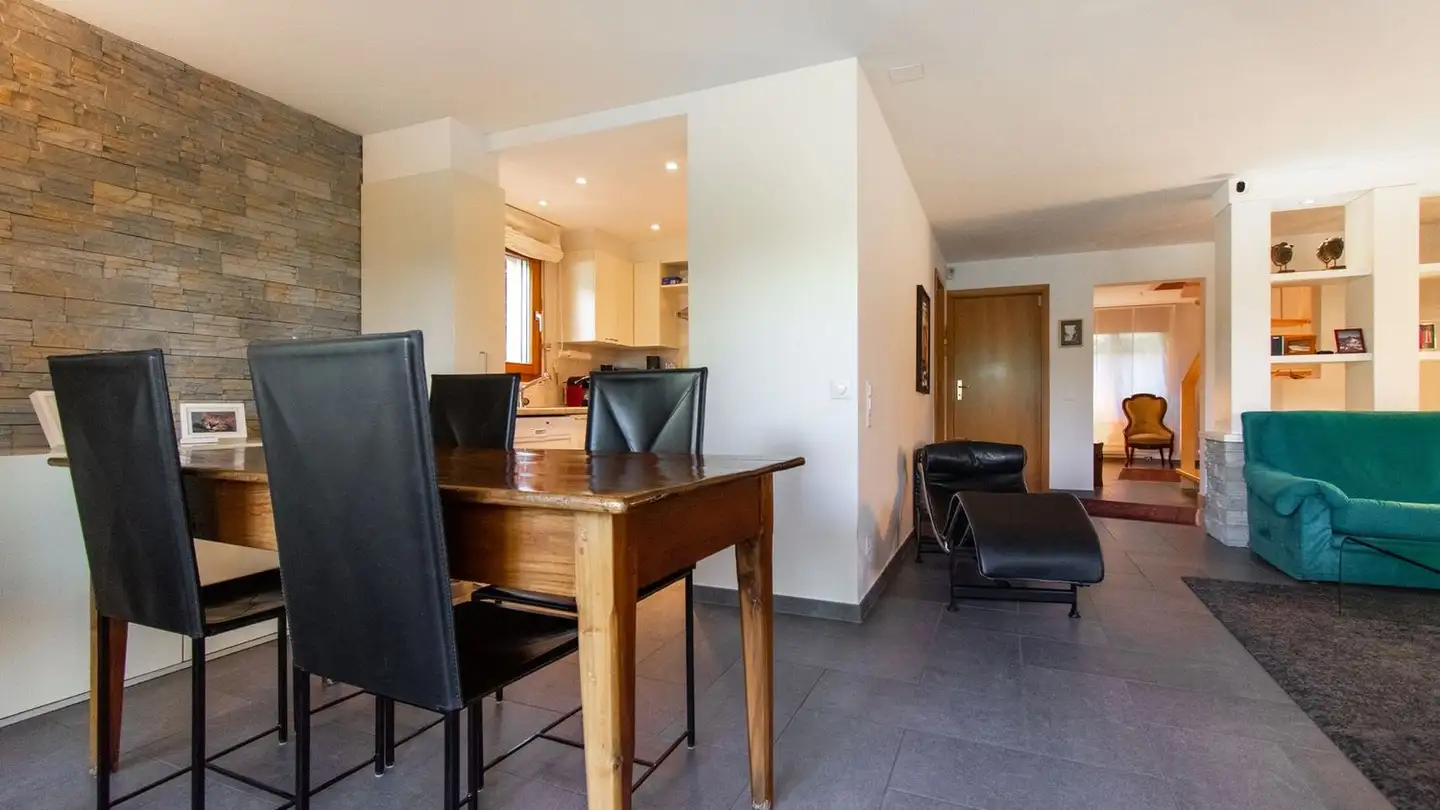 Semi-detached house for sale - 6949 Comano