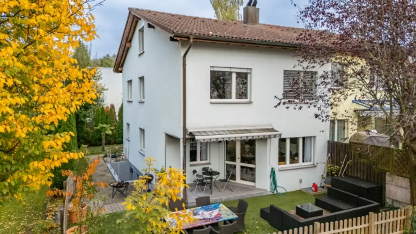 Casa bifamiliare in vendita - 5737 Menziken