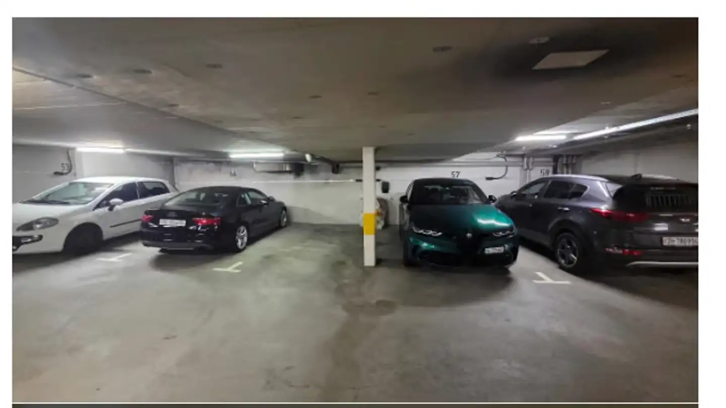 Parcheggio sotterraneo in affitto - Fangenstrasse 8, 8713 Uerikon