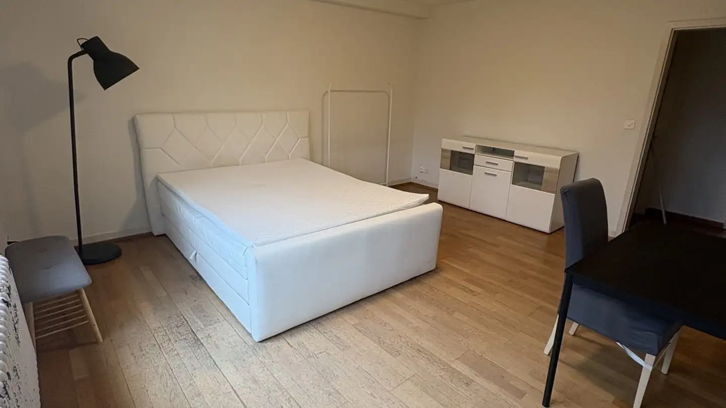 Chambre à louer - 8212 Neuhausen am Rheinfall