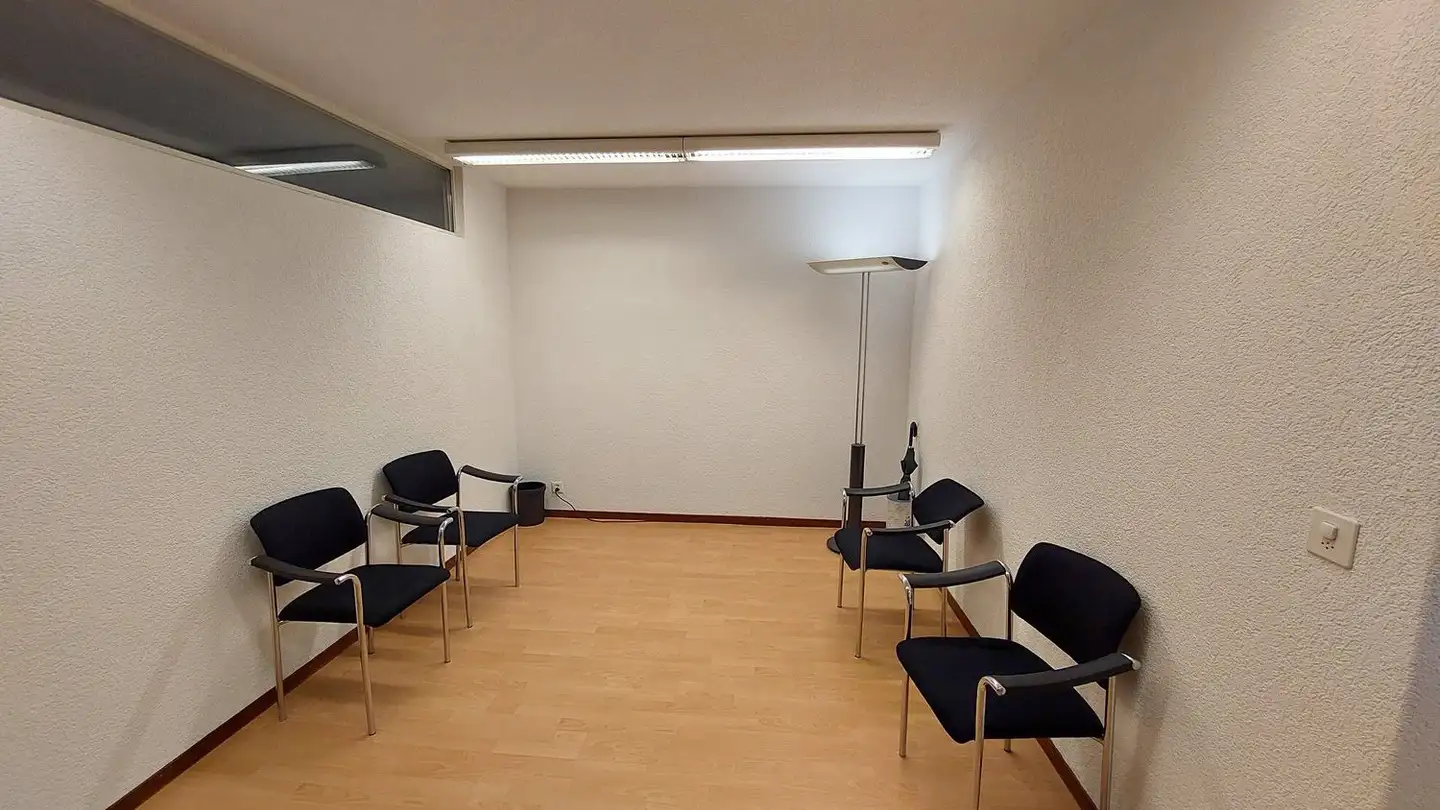 Spazio ufficio in affitto - Zentrumsplatz 10, 3322 Urtenen-Schönbühl - Photo 2
