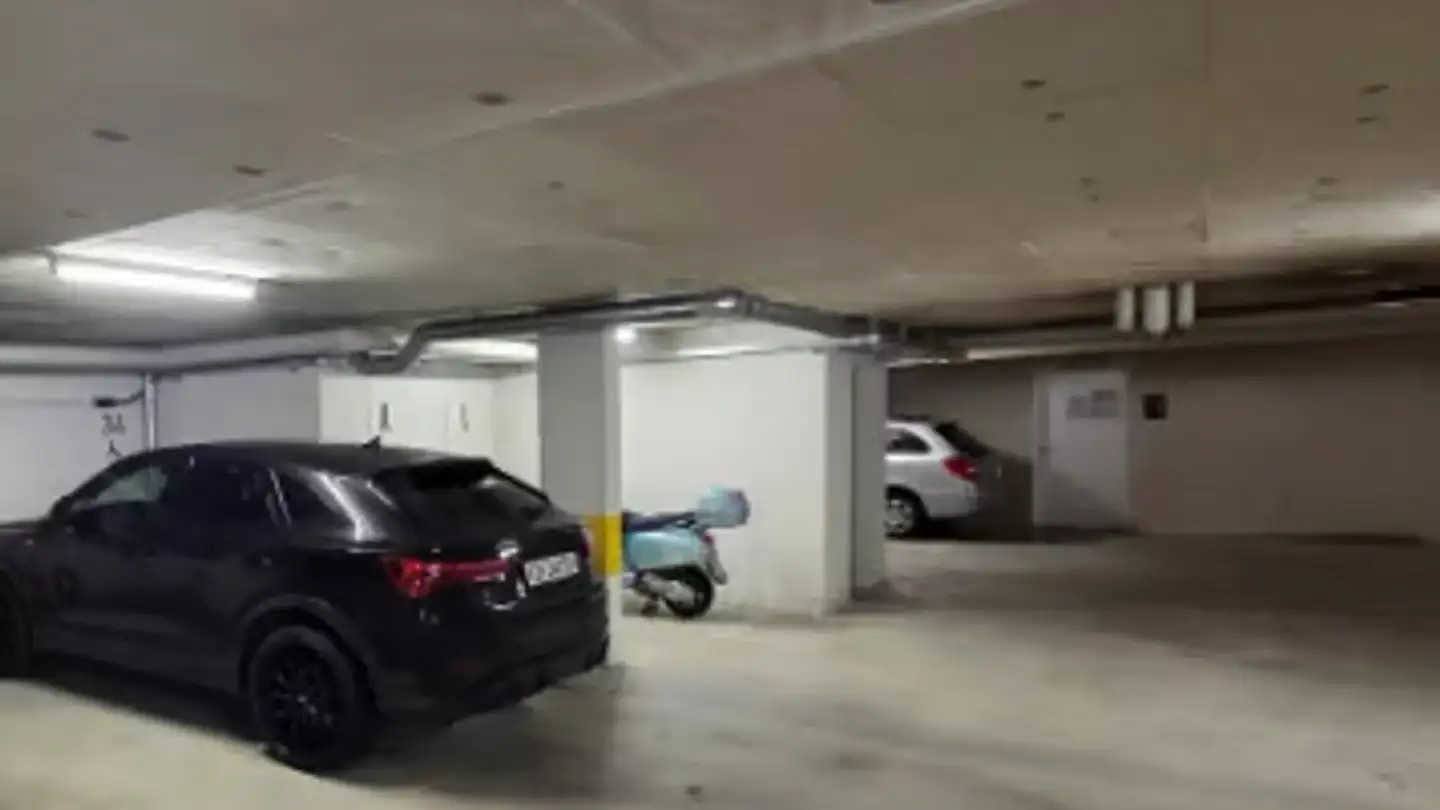 Parcheggio interno per moto in affitto - Fangenstrasse 8, 8713 Uerikon