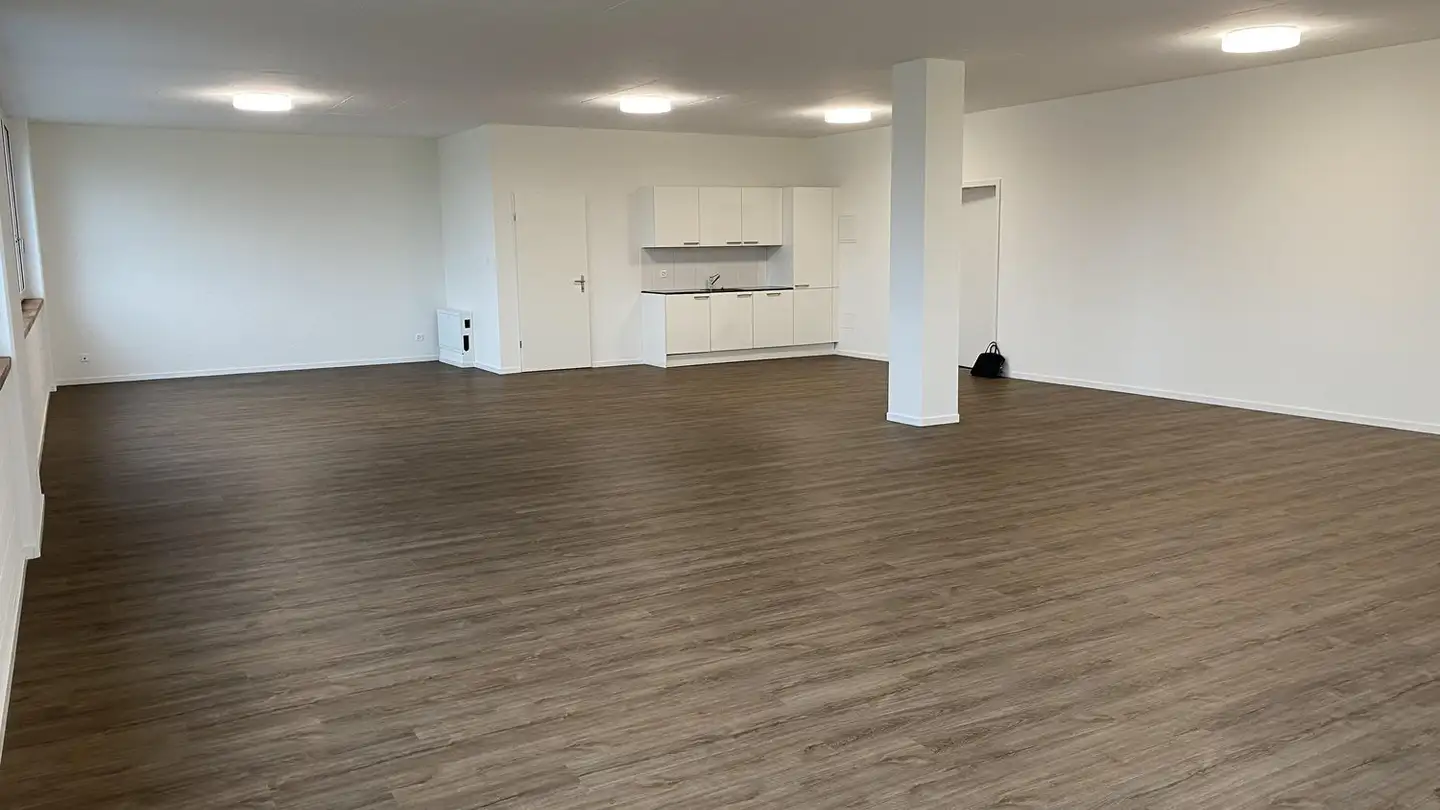Commercial à louer - Moosäckerstrasse 75, 8105 Regensdorf - Photo 3