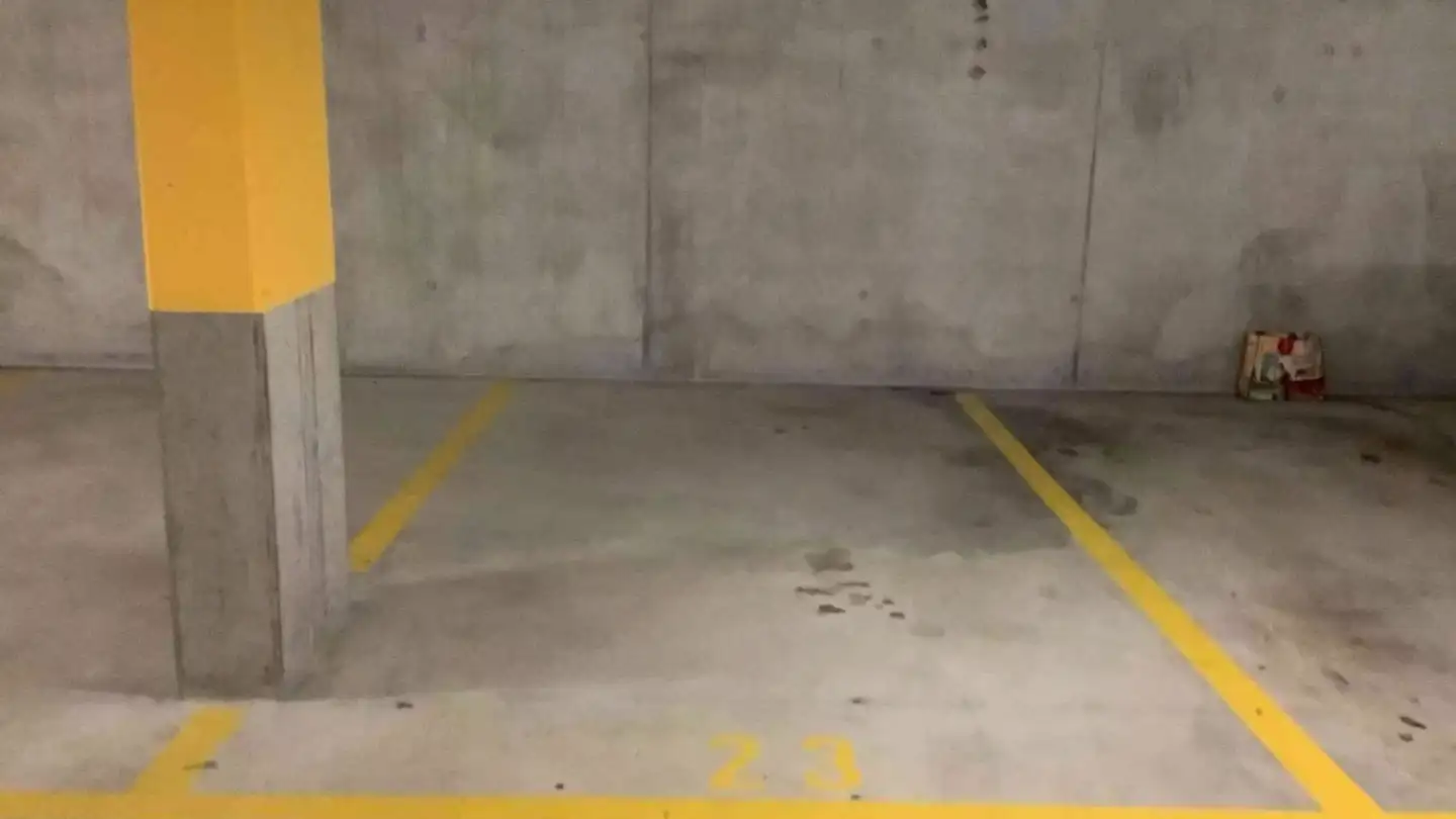 Place de parking extérieure à louer - Othmarsingerstrasse 21, 5600 Lenzburg