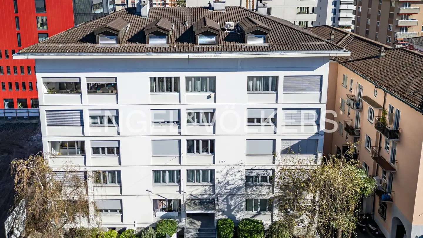 Residential building for sale - 6600 Locarno