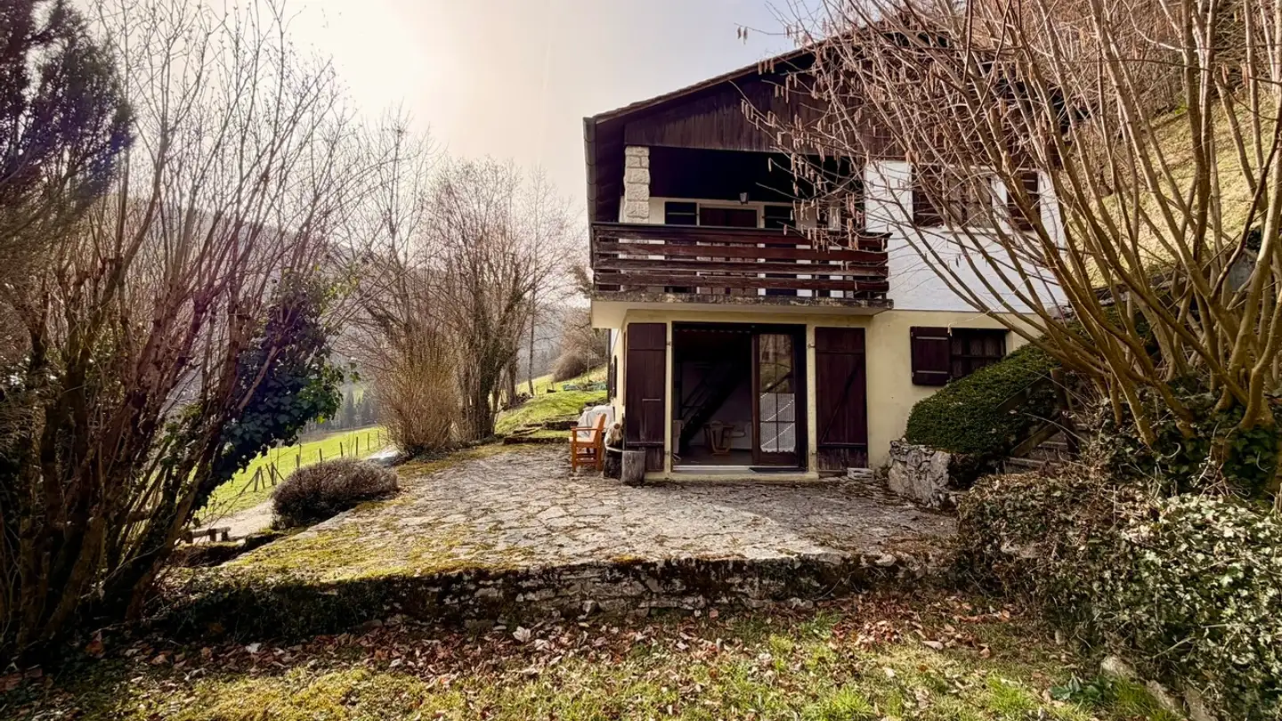 Chalet for sale - Les Hautes Roches 93, 2762 Roches BE - Photo 2