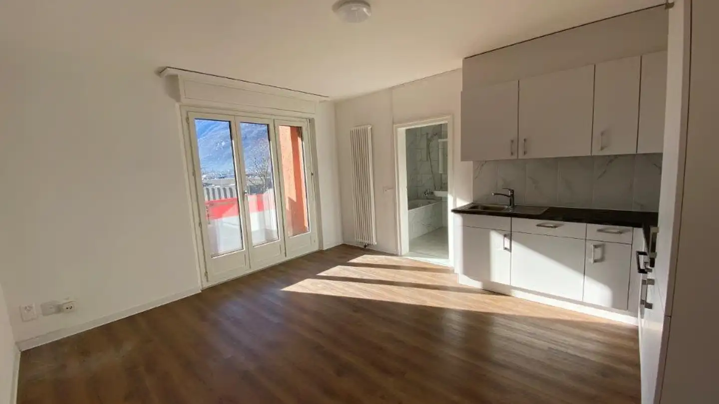 Apartment for rent - Via Lugano 6, 6710 Biasca - Photo 3