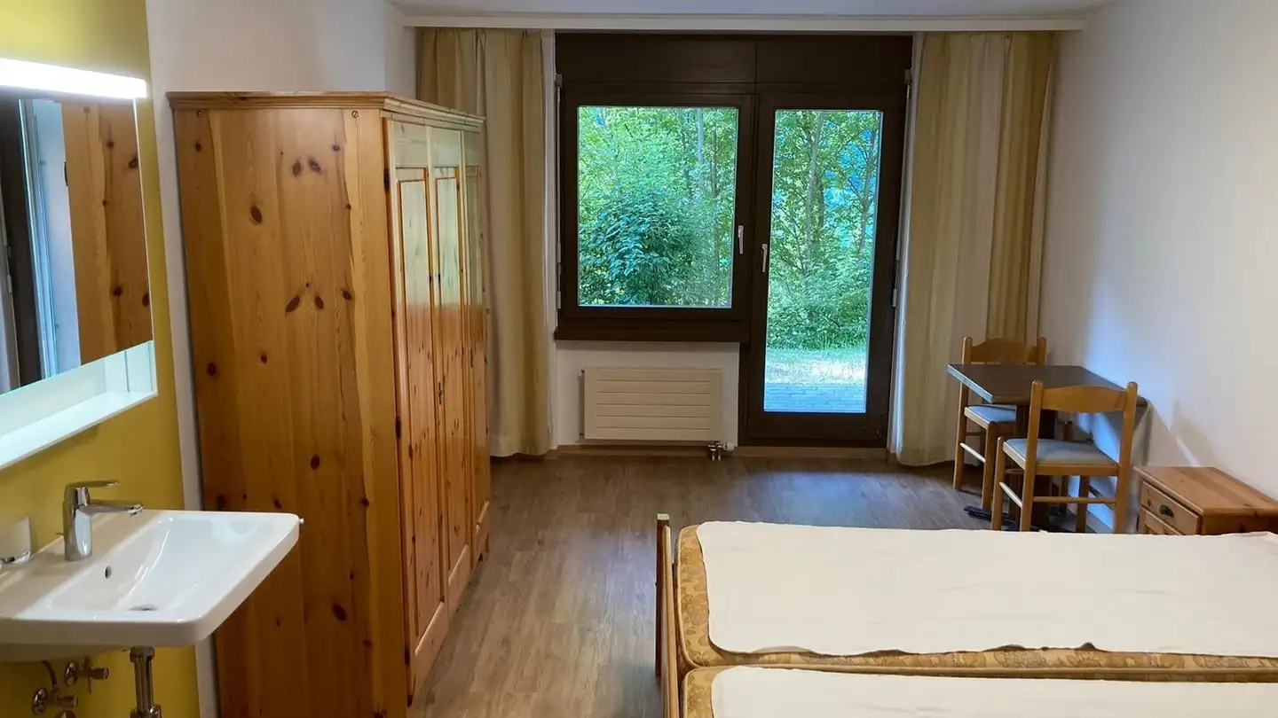 Chambre à louer - Via Disentiserhof 1, 7180 Disentis/Mustér - Photo 2