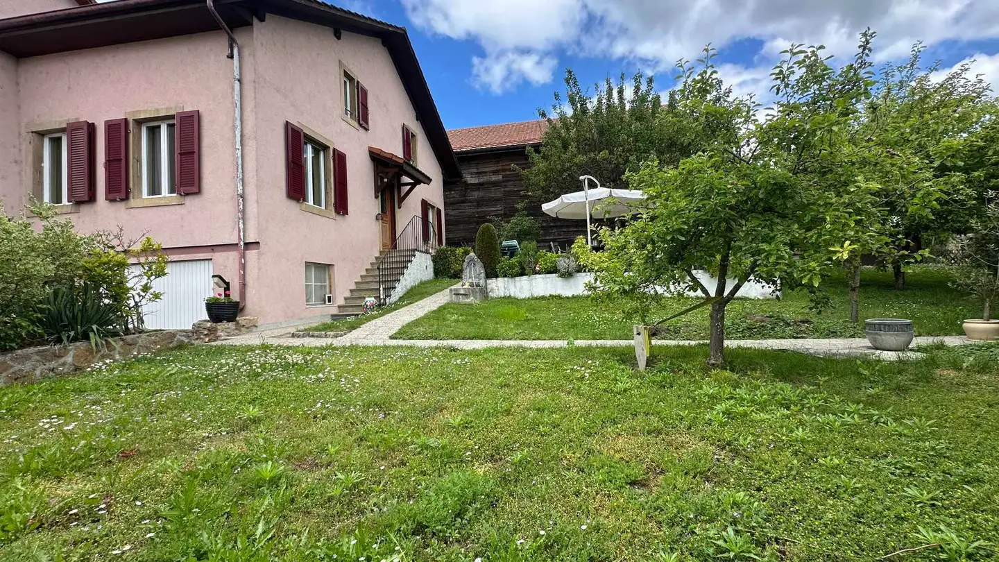 Villa for sale - 1436 Treycovagnes