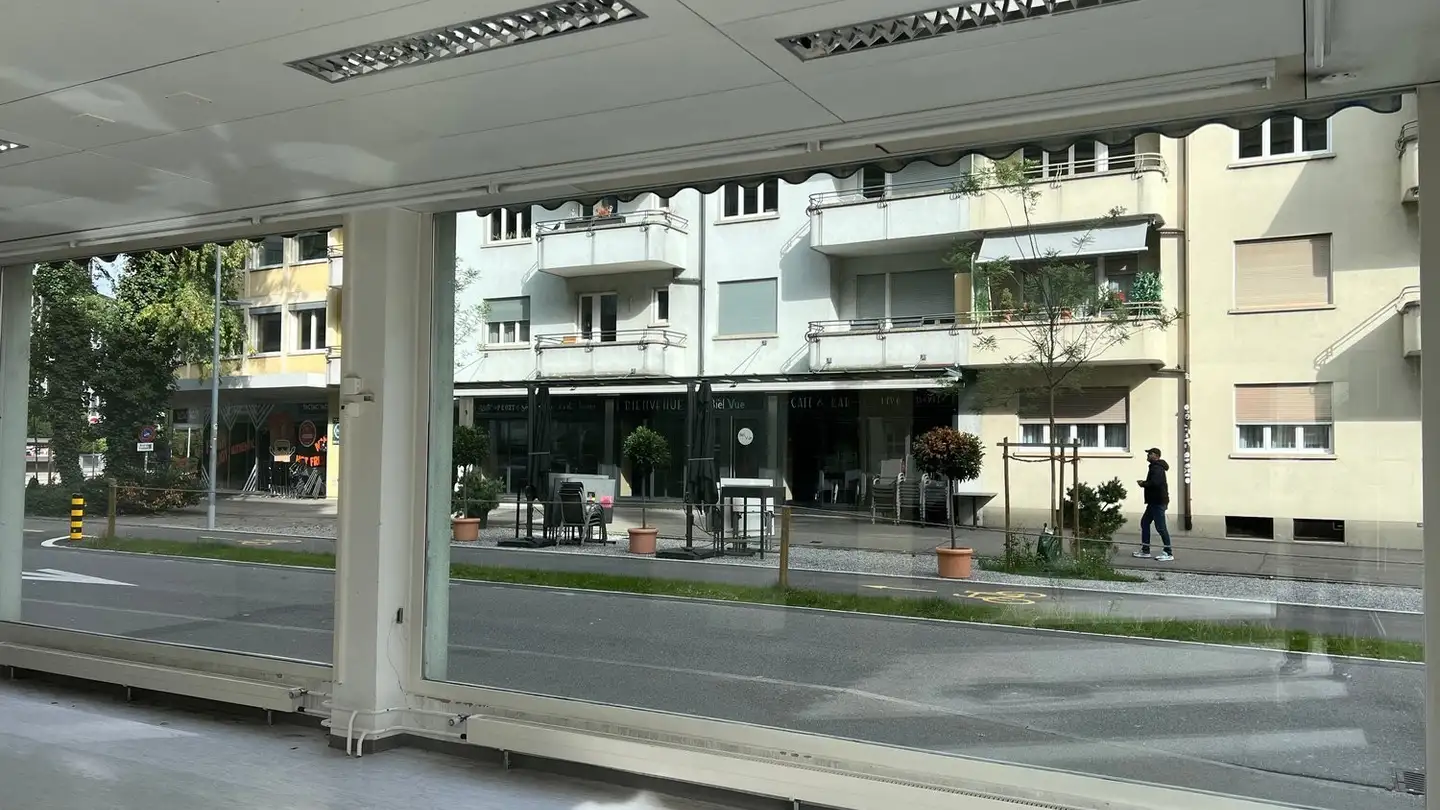 Geschäft mieten - Rue De Morat / Murtenstrasse 14, 2502 Biel/Bienne - Foto 4