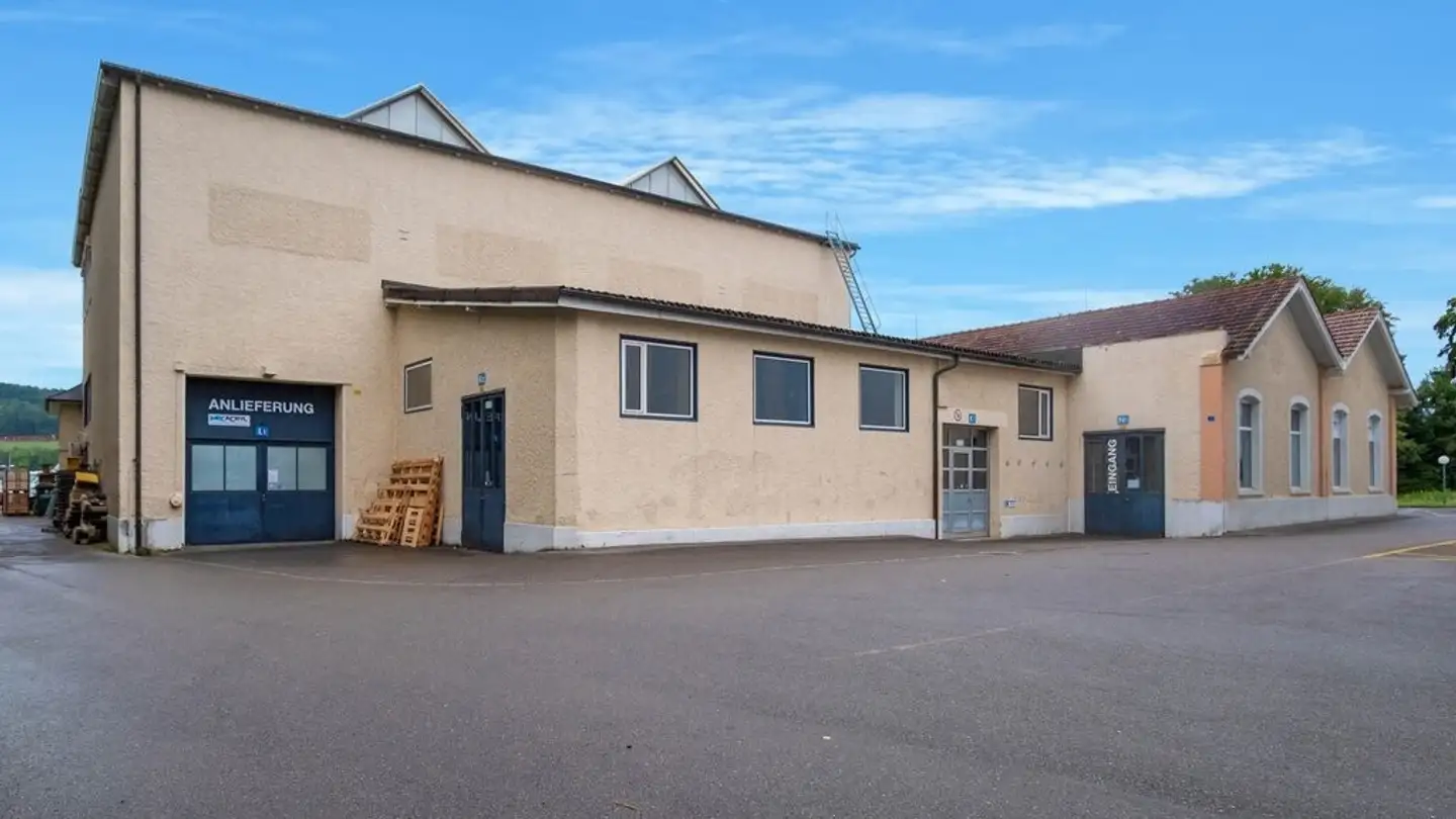Storage space for rent - Rotfarb 1, 8413 Neftenbach